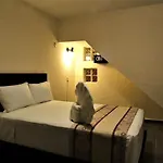 Maya Suites By Lhmg
